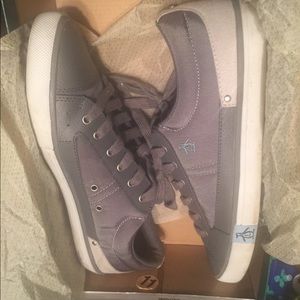 Penguin shoes size 11